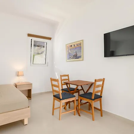 Matina Pefkos Appart hôtel