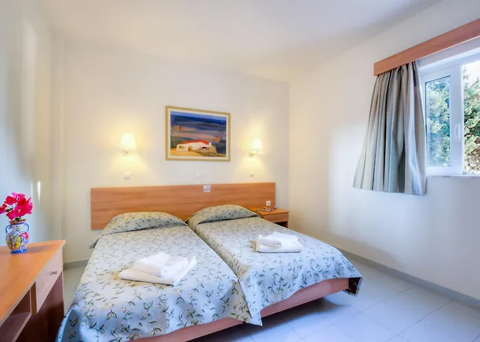 Matina Pefkos Appart hôtel