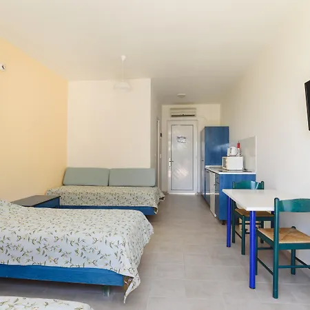 마티나 페프코스 3* Pefki (Rhodes)