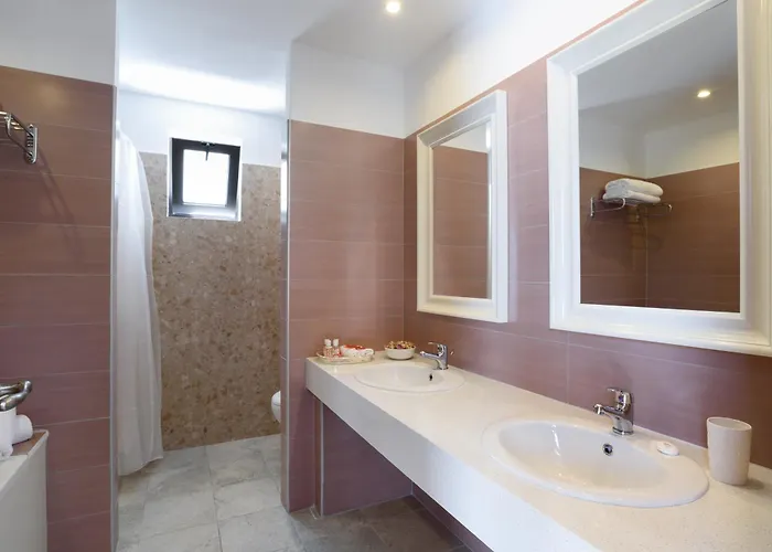 Matina Pefkos Apartahotel 3*