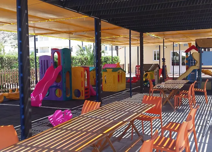 Matina Pefkos Apartahotel