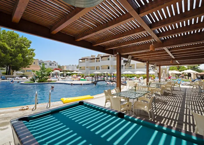 Matina Pefkos Apartahotel 3*