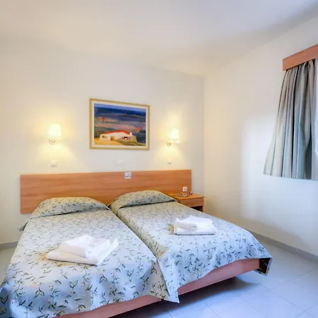 Matina Pefkos Apart-hotel