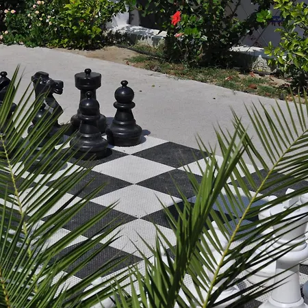 Matina Pefkos شقة فندقية