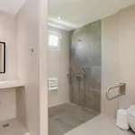 Ξενοδοχείο με διαμερίσματα Matina Pefkos 3*